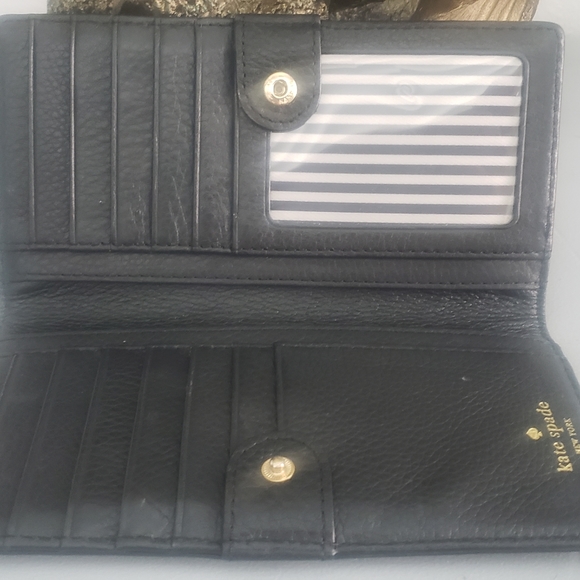 Kate Spade Wallet - Picture 3 of 4
